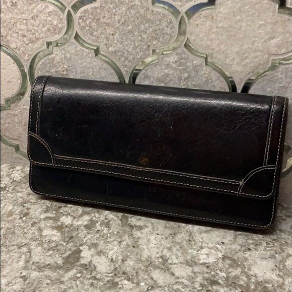 Tusk Black Leather Wallet - Picture 1 of 6